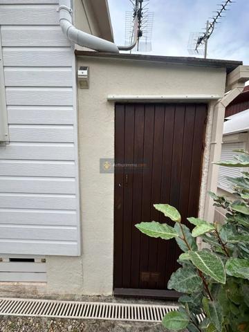 Vente                                                      Terrain
                        
                                         200 m2                     à Fréjus