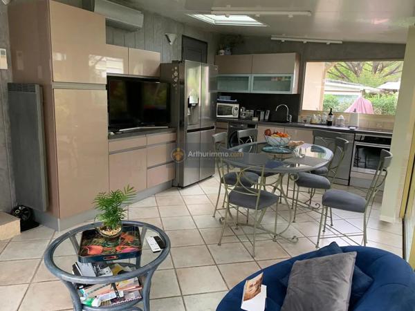 Vente                                                      Terrain
                        
                                         200 m2                     à Fréjus