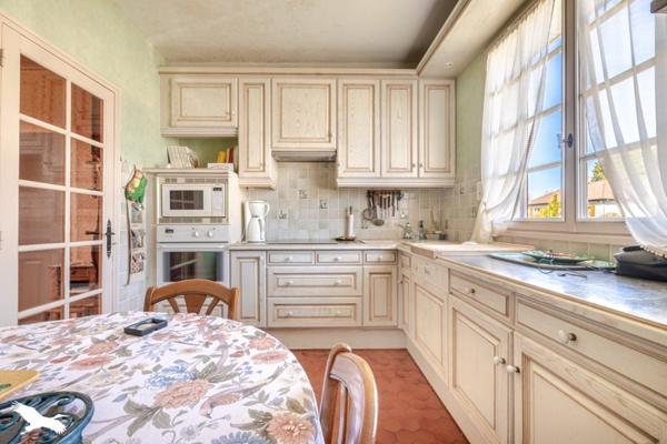 Maison à vendre |  Saint-Just-le-Martel |  6 pièces | 120 m²