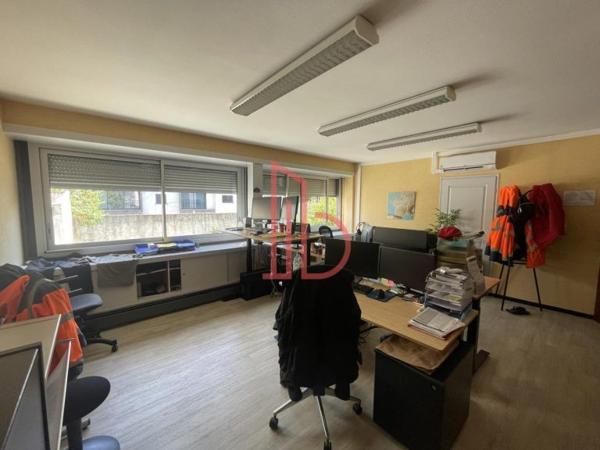 Bureau de 125 m² à vendre à Bordeaux Cauderan