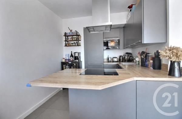 Appartement F3 à vendre  3 pièces - 61 m 2   ROSNY SOUS BOIS  - 93