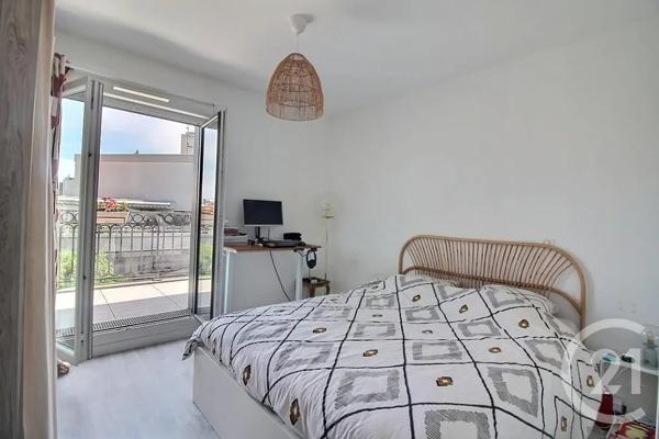 Appartement F3 à vendre  3 pièces - 61 m 2   ROSNY SOUS BOIS  - 93