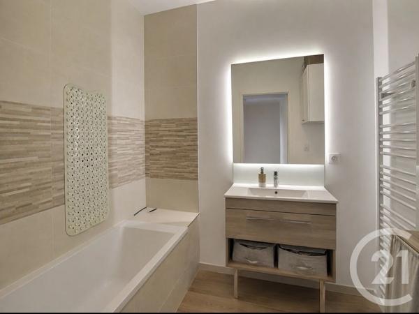 Appartement F3 à vendre  3 pièces - 61 m 2   ROSNY SOUS BOIS  - 93