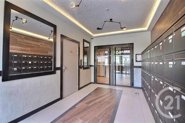 Appartement F3 à vendre  3 pièces - 61 m 2   ROSNY SOUS BOIS  - 93