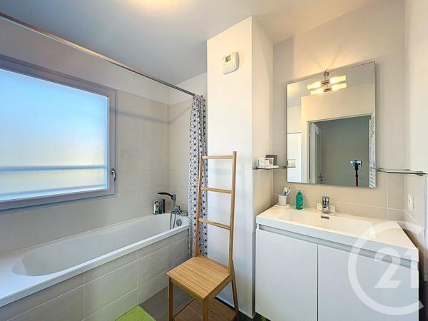 Maison à vendre  5 pièces - 81,38 m2 LA ROCHE BLANCHE - 63