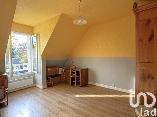 Maison traditionnelle 7 pièces de 158 m² à La Celle-Saint-Cloud (78170)