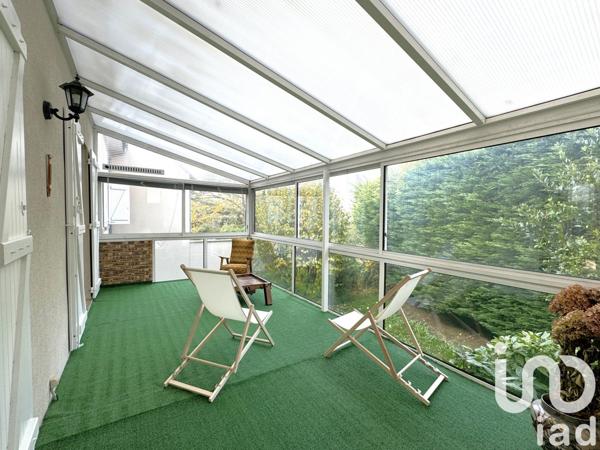 Maison traditionnelle 7 pièces de 158 m² à La Celle-Saint-Cloud (78170)