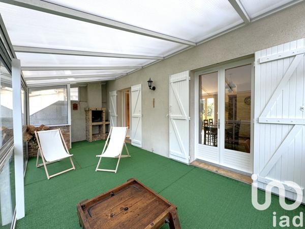 Maison traditionnelle 7 pièces de 158 m² à La Celle-Saint-Cloud (78170)