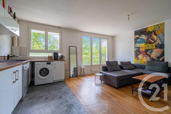 Appartement F3 à vendre  3 pièces - 61,29 m 2   CLICHY  - 92