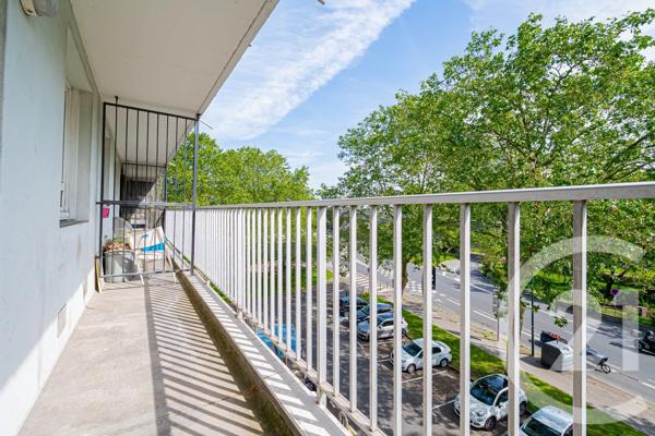 Appartement F3 à vendre  3 pièces - 61,29 m 2   CLICHY  - 92