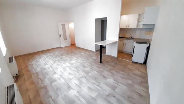 Location Appartement42,37 m² - 2 Pièces - RODEZ (12000)