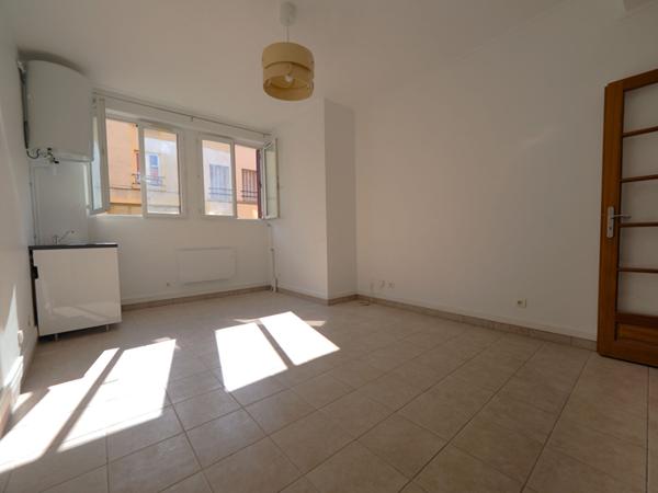Appartement Romainville 1 pièces 30 m2