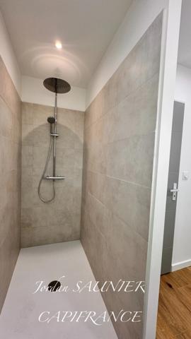 À vendre – Maison de ville de 125m2 rénovée avec jardin et garage – Revel