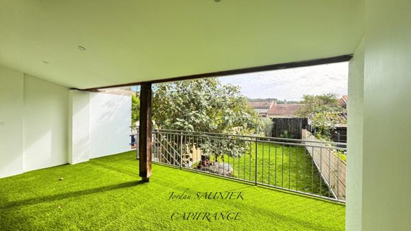 À vendre – Maison de ville de 125m2 rénovée avec jardin et garage – Revel