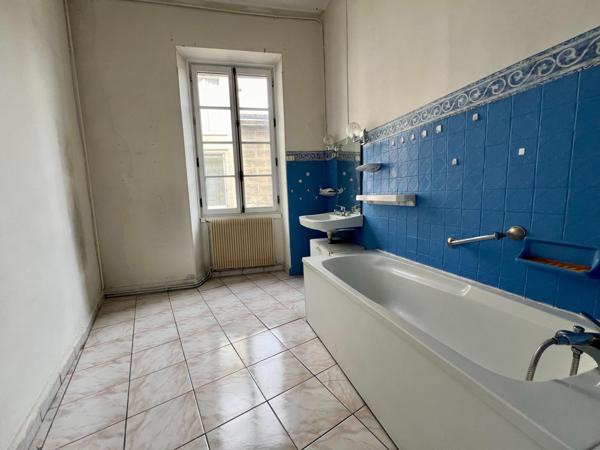 T2 bis ou T3 à rénover - Chartrons