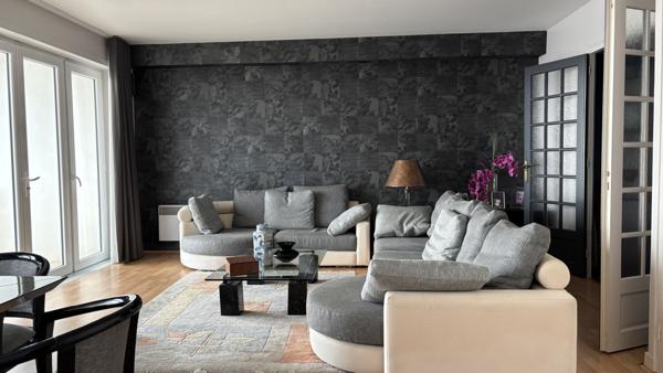 T5 vue mer 3 suites stationnement.