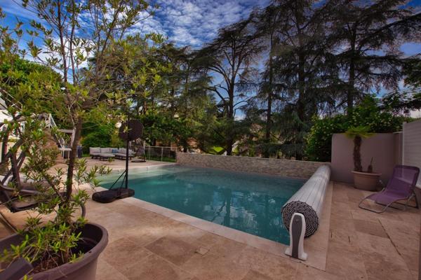 Maison à Saint-Chamond, 42400 - 9 pièces 270m²