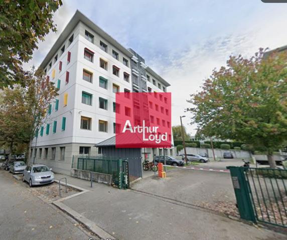 Bureau d'une surface de 151m² à vendre