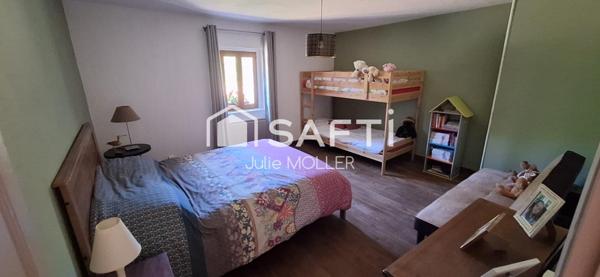 Maison rénovée avec dépendances et terrain de 7773 m² à Lavaveix-les-Mines