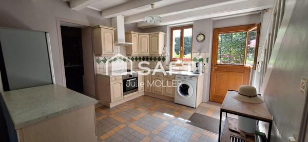 Maison rénovée avec dépendances et terrain de 7773 m² à Lavaveix-les-Mines