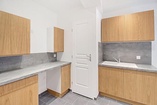 A VENDRE ! Appartement Draguignan studio de 30 m² avec une grande terrasse