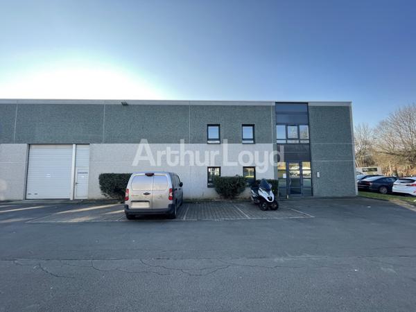 Immeuble mixte à louer à Wasquehal bureaux et stockage emplacement stratégique