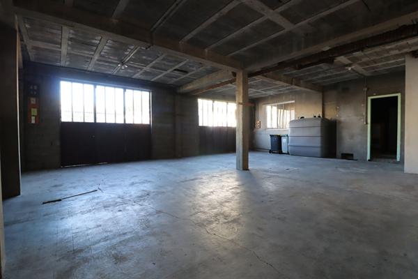 Appartement à réhabiliter - 109 m² en RDC