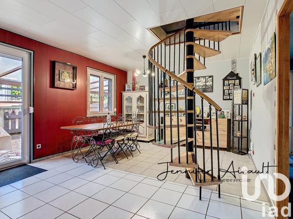 Maison à vendre 6 pièces 131 m² Saint-Germain-Laval