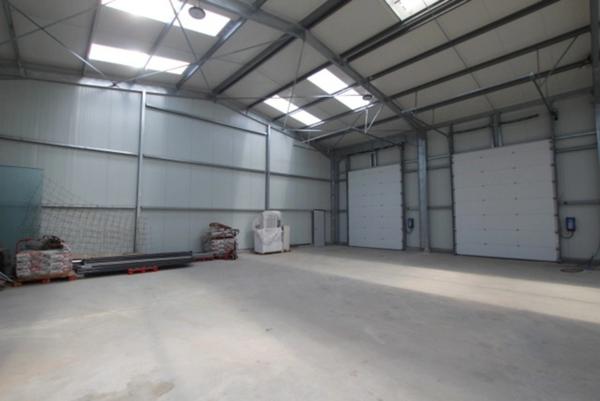 Dpt Saône et Loire (71), à louer proche de CHALON SUR SAONE Local industriel avec bureaux