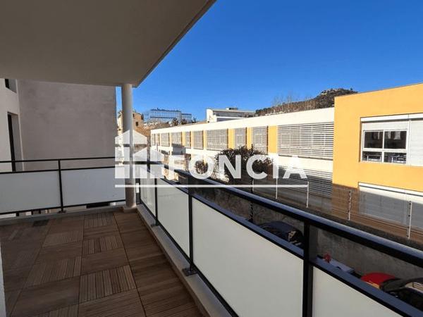 Location Appartement 2 pièces 41.4 m² - rue du soldat FERRARI Hyeres 83400