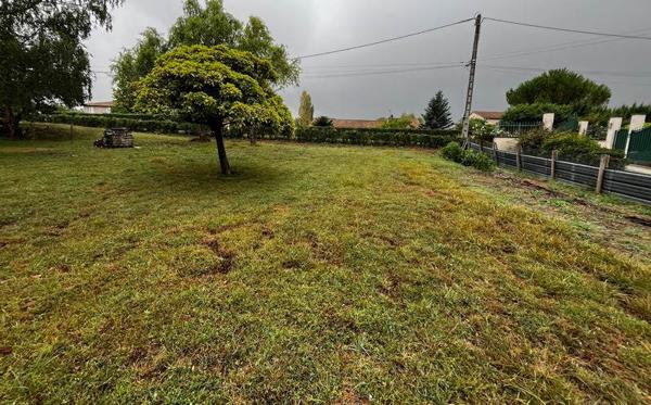 Terrain à vendre |  Brioux-sur-Boutonne |  1290 m²