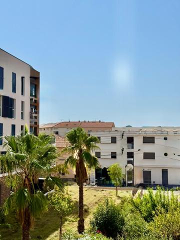Fréjus plage 3mn à pied des plages - Appartement 68m2 2 chambres étage élevé-OFFRE POSSIBLE !