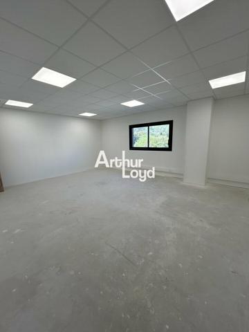 Bureaux neufs 145 m² à louer Le Muy