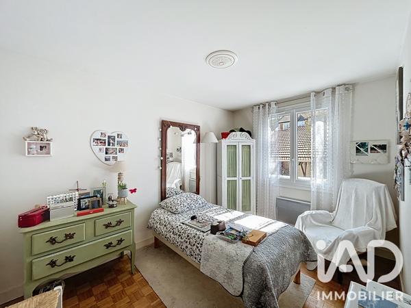 Maison à vendre 6 pièces 121,24 m² Saint-Germain-en-Laye