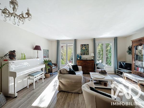 Maison à vendre 6 pièces 121,24 m² Saint-Germain-en-Laye