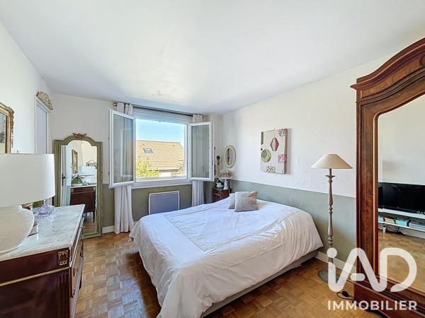 Maison à vendre 6 pièces 121,24 m² Saint-Germain-en-Laye