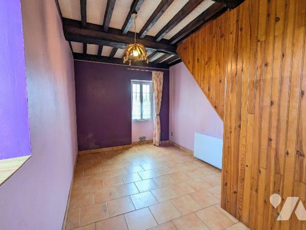 Maison avec jardin à la campagne