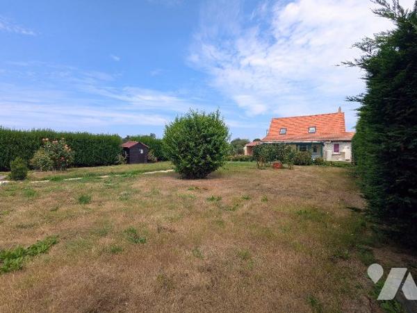 Maison avec jardin à la campagne