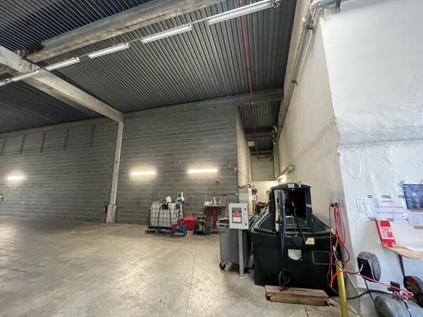 BUREAUX ET LOCAUX D'ACTIVITE 715m² A LOUER SUR CHATELLERAULT NORD