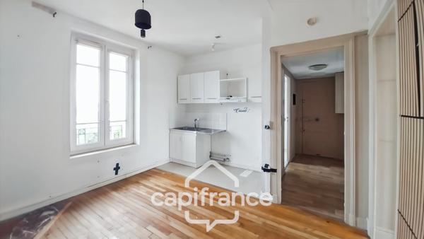 Maisons-Alfort-A VENDRE 2 PIECES 28,17m2 AVEC COMBLES-Lumineux-Traversant-Proche transports, Commerces, marché