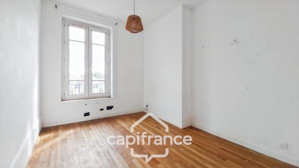 Maisons-Alfort-A VENDRE 2 PIECES 28,17m2 AVEC COMBLES-Lumineux-Traversant-Proche transports, Commerces, marché