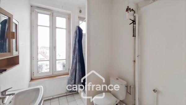 Maisons-Alfort-A VENDRE 2 PIECES 28,17m2 AVEC COMBLES-Lumineux-Traversant-Proche transports, Commerces, marché