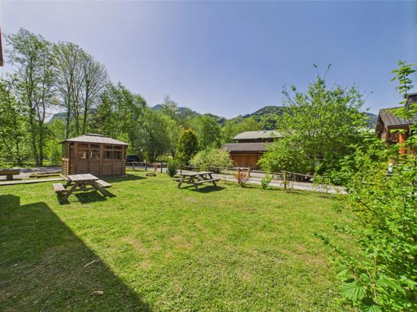 Haute Savoie (74), à vendre SAMOENS - Domaine skiable du Grand Massif - Chalet P7
