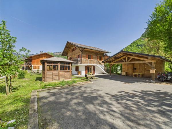 Haute Savoie (74), à vendre SAMOENS - Domaine skiable du Grand Massif - Chalet P7