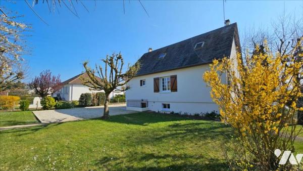 MESLAY MAISON  4 CHAMBRES 124M²