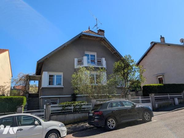 Maison de Maître T8 avec garage et jardin