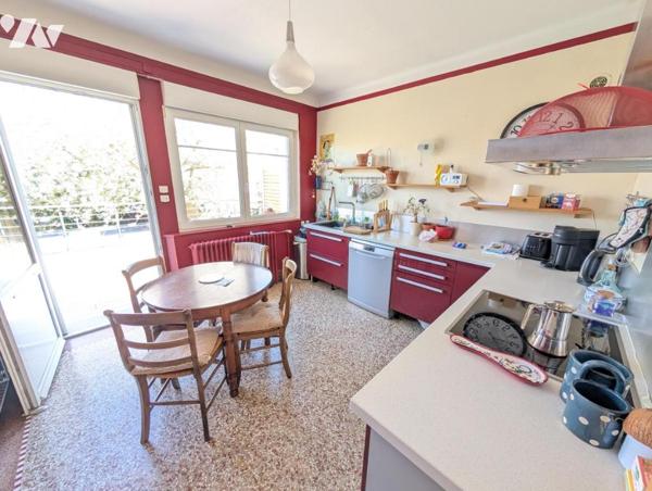Maison de Maître T8 avec garage et jardin