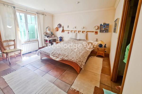 Maison à vendre 12 pièces de 240,86 m² à Allemagne-en-Provence