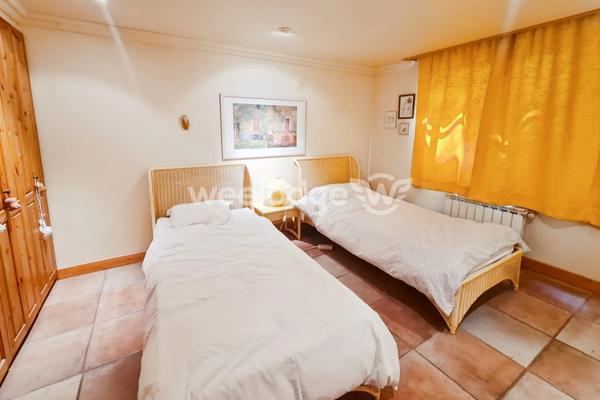 Maison à vendre 12 pièces de 240,86 m² à Allemagne-en-Provence