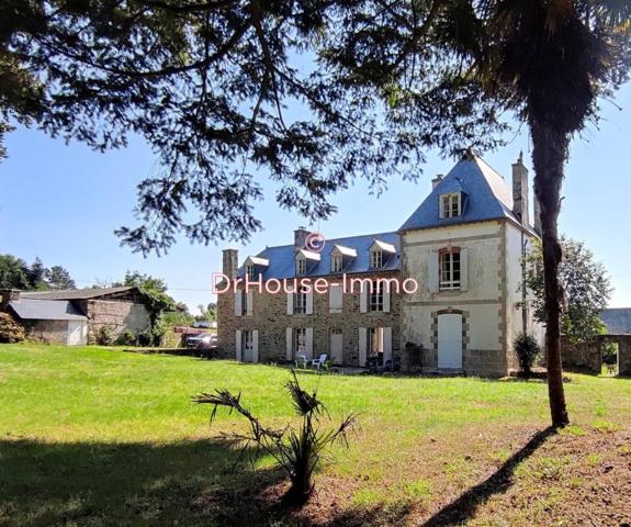 Château à vendre 9 pièces de 300 m²